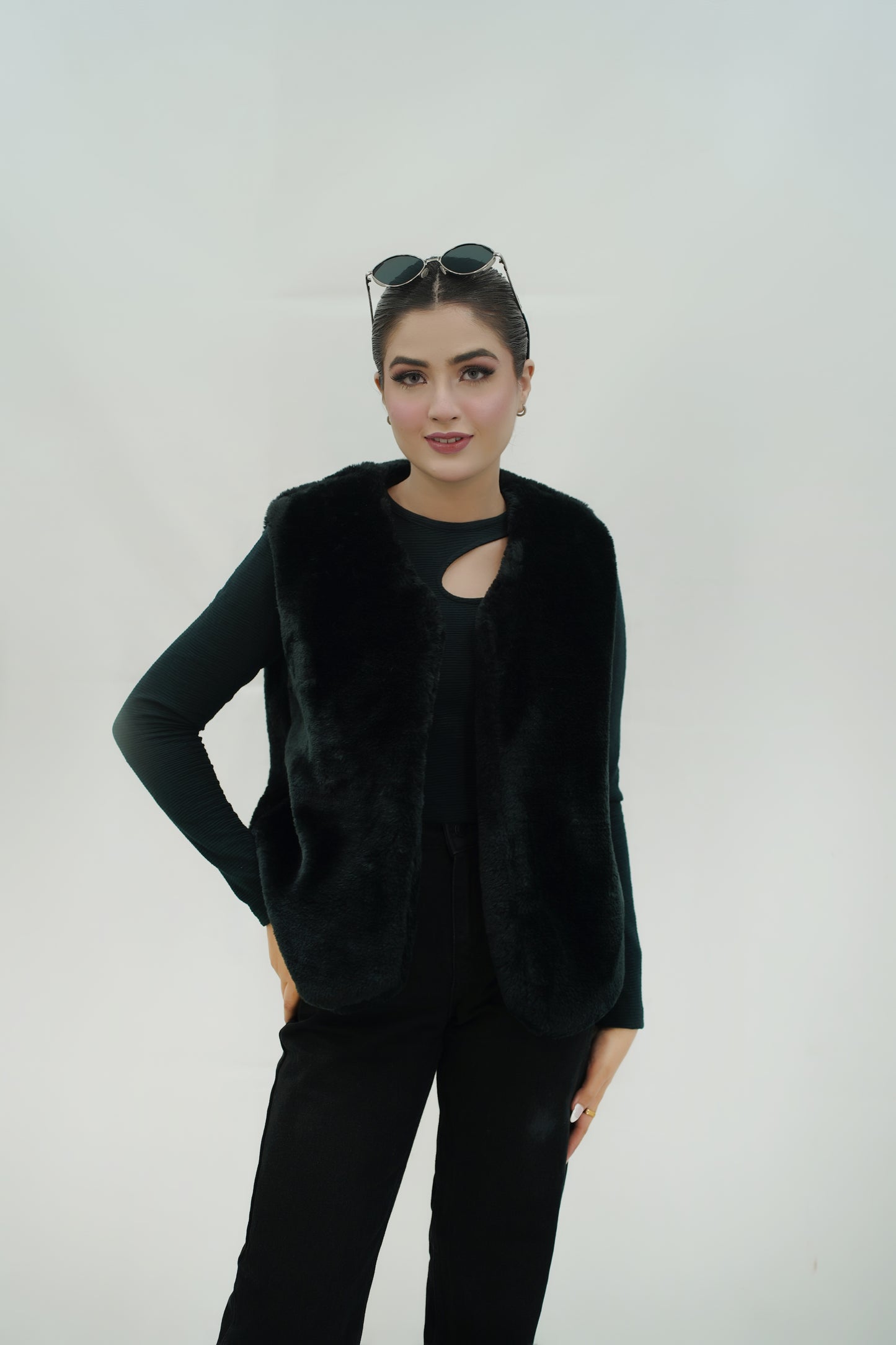 FUZZY SLEEVLESS COAT JACKET