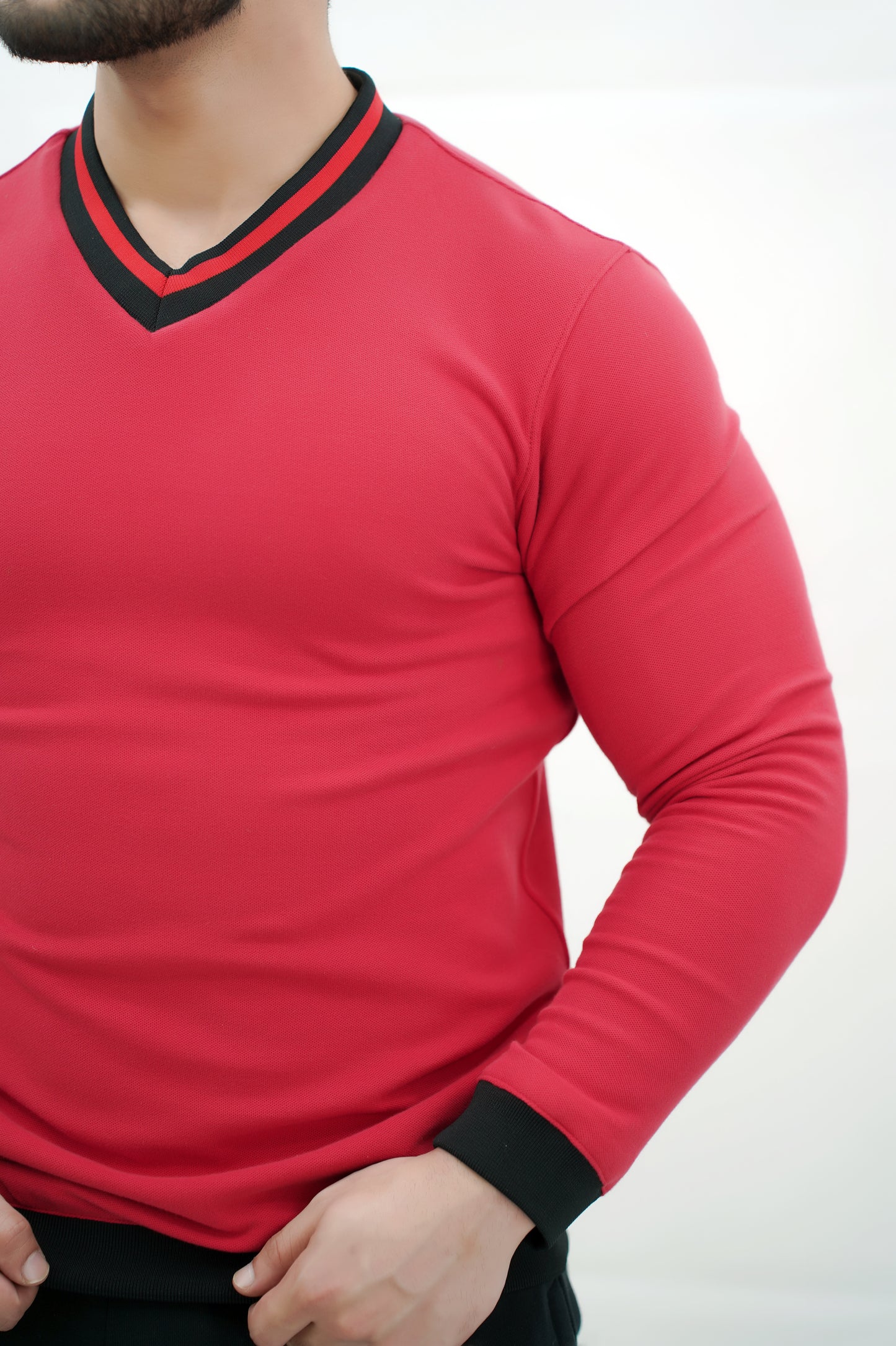 REVERSIBLE V NECK SWEATER