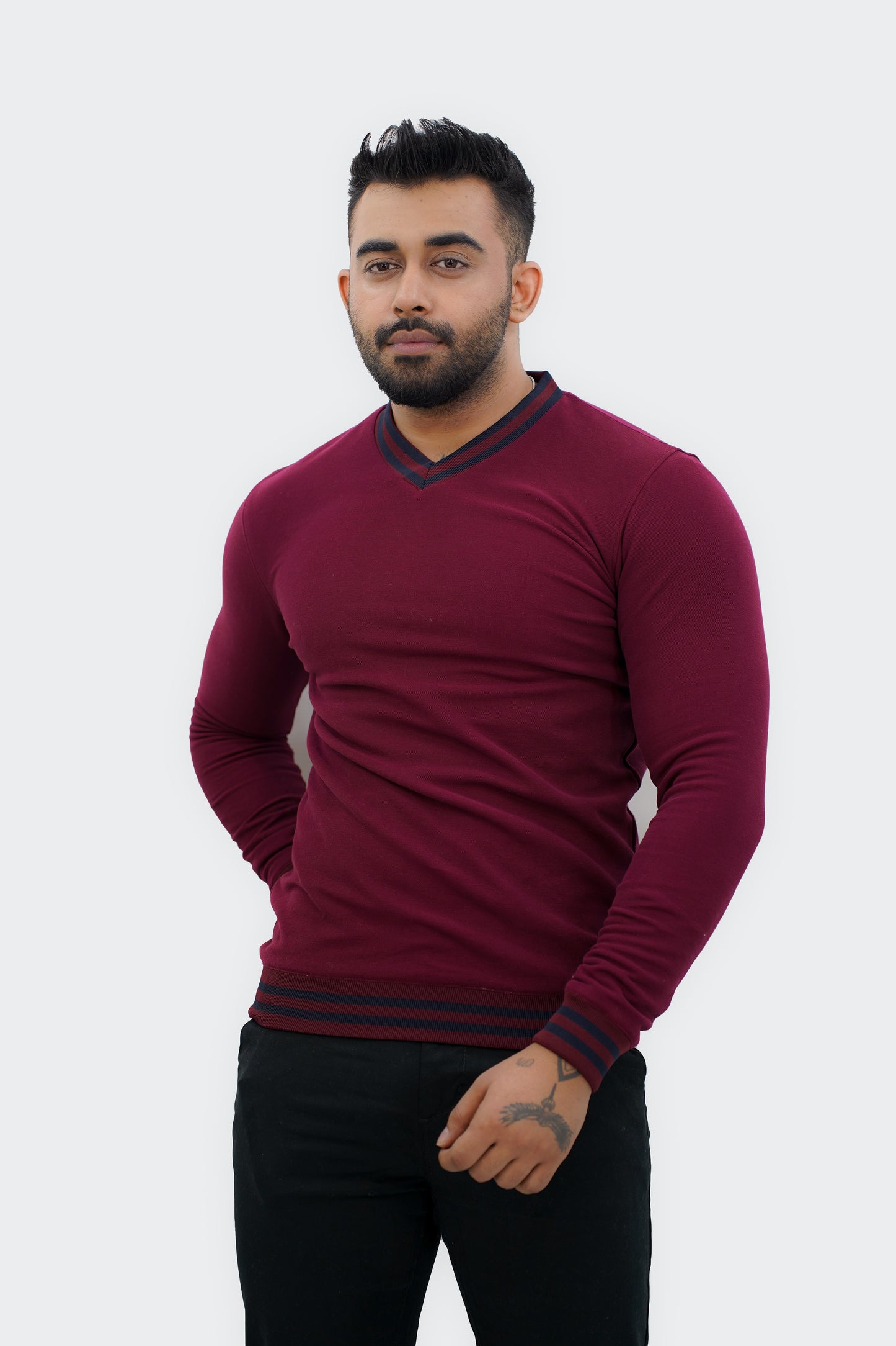 REVERSIBLE V NECK SWEATER